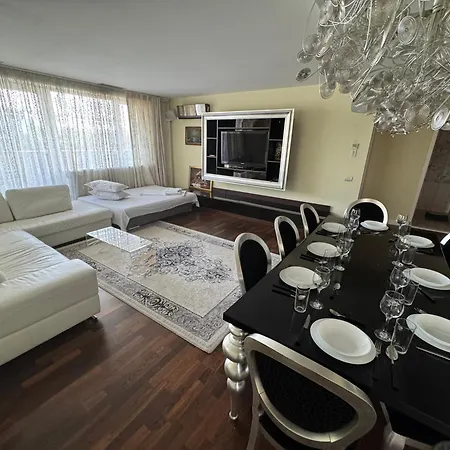 Coralia Luna Park Apartments Mamaia Exterior photo
