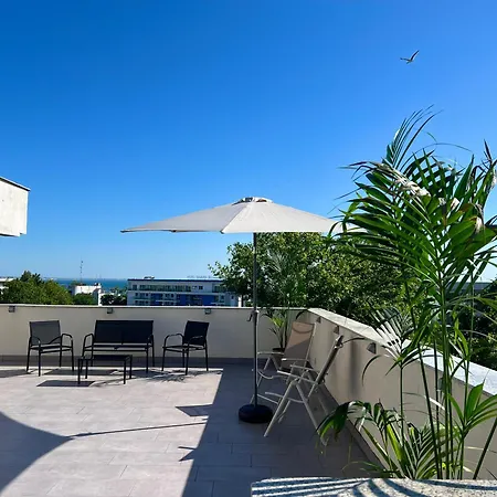 Coralia Luna Park Apartments Mamaia Exterior photo