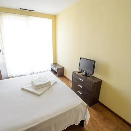 Coralia Luna Park Apartments Mamaia Exterior photo